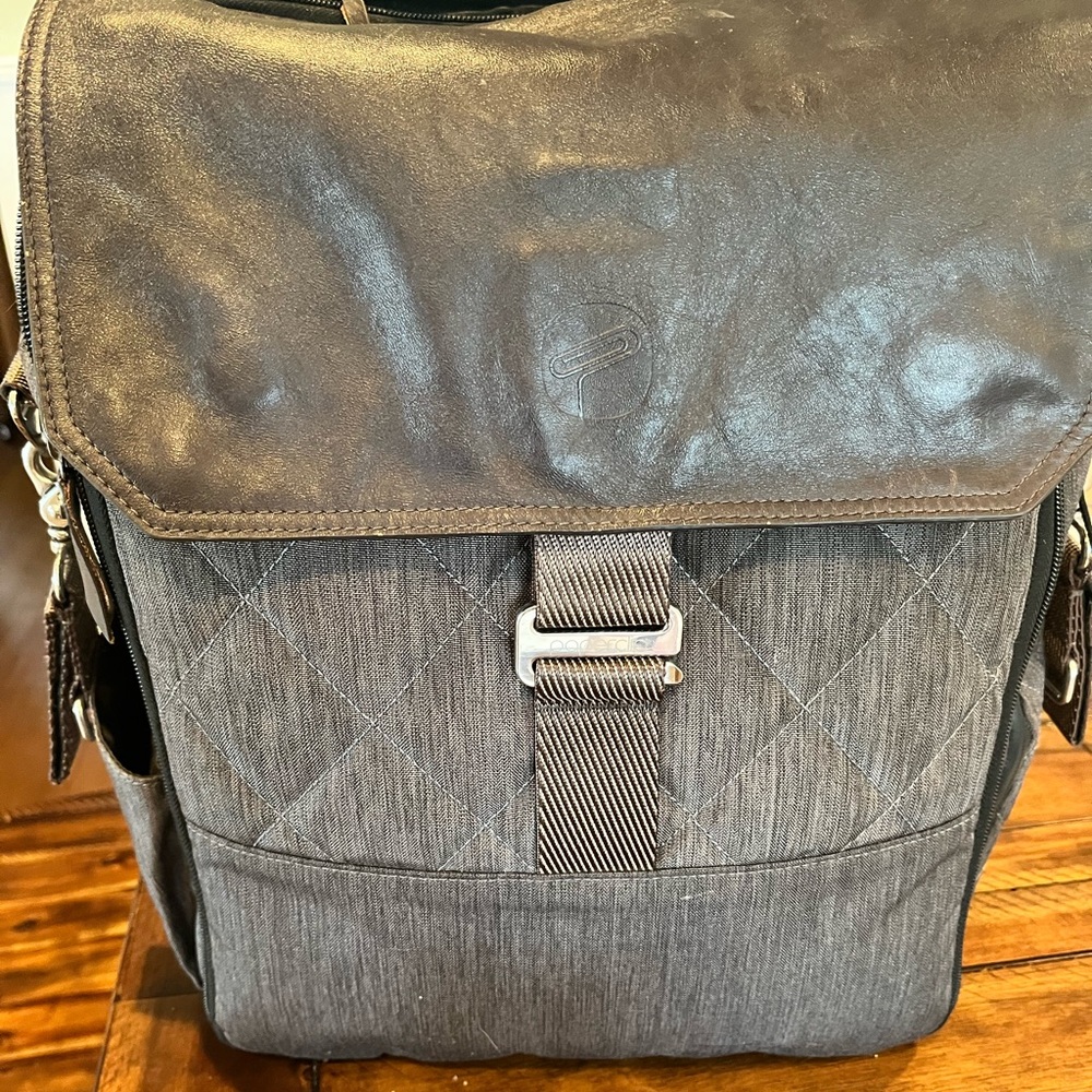 Like Brand New Paper Clip Diaper Bag